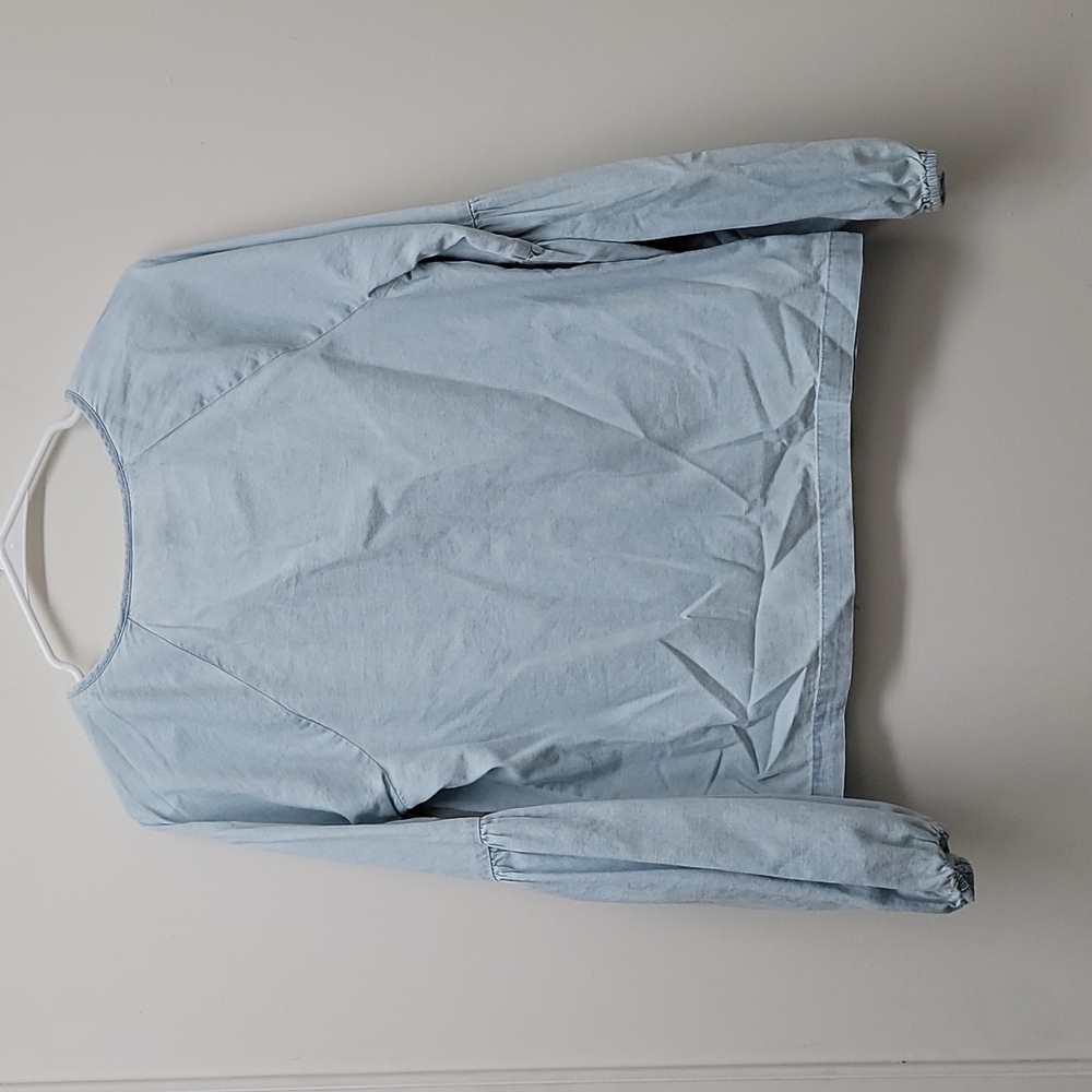 Universal Thread Top - Size XS - Picture 4 of 6